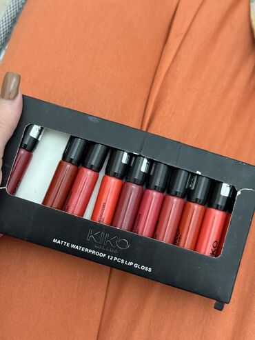 Kürklər: Her biri yeni ve ya 1 defe geyinilmis suba modeli 1:1 copy yeni,sonra — 5