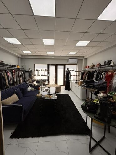 арендовать место в салоне красоты: Продаю Офис 44 м², С ремонтом, Без мебели, Многоэтажное здание, 1 этаж