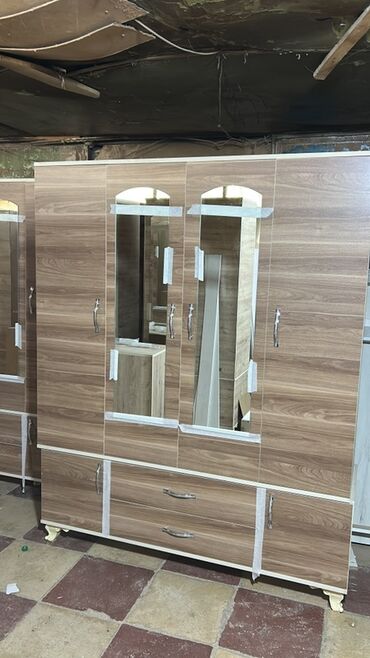 Dolablar: Açılan, 4 qapılı Düz dolab, Qarderob, paltar dolabı — 7