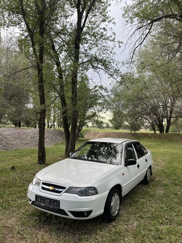 Daewoo: Daewoo Nexia: 2013 г., 1.5 л, Механика, Бензин, Седан