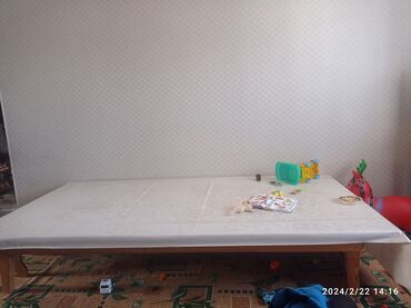 мебель в токмаке: Продаю стол размер 1.20 на 3 метра.
Токмок самовывоз