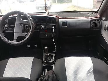 Volkswagen: Volkswagen Passat: 1993 г., 1.8 л, Механика, Бензин, Универсал — 6