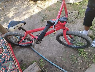 BMX велосипеды: Черный велик 9500
красный 12000 — 1