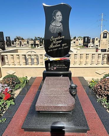 mezar: Məzar daşı və komplekslərinin hazırlanması - Qara, qırmızı və tünd — 3