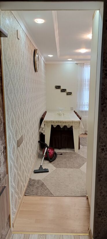 Uzunmüddətli kirayə mənzillər: Yol kenarinda Marshurut dayanacaginin arxasinda 3cu mertebede -da lalafo.az — 23 Uzunmüddətli kirayə mənzillər: Yol kenarinda Marshurut dayanacaginin arxasinda 3cu mertebede — 23