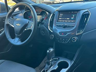 Chevrolet: Chevrolet Cruze: 1.4 л | 2018 г. 143000 км Седан — 4