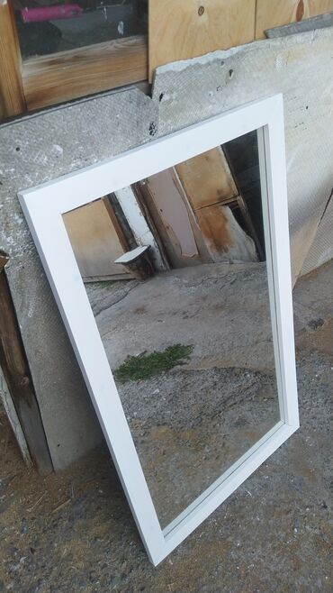 настенное зеркало: Продаю зеркало новое настенное взади есть крепление зеркало новое