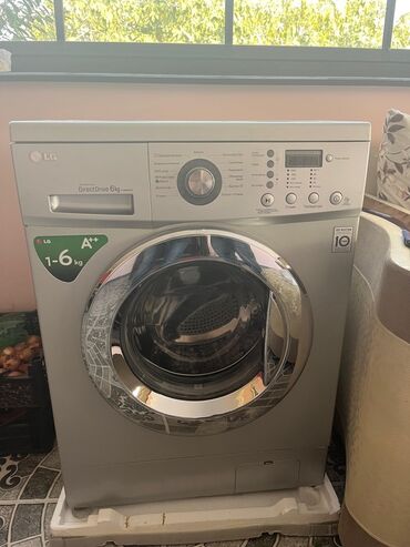 paltar yuyanlarin qiymeti: Стиральная машина LG, 6 кг, Автомат, Без сушки