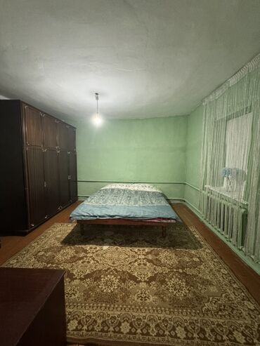 1 комната с мебелью полностью: Спальный гарнитур, Другая страна, Дерево