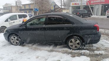 Toyota: Toyota Avensis: 2003 г., 1.8 л, Механика, Бензин