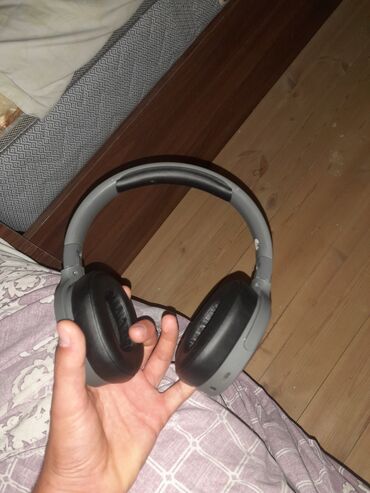 Микрофоны: Беспроводные (Bluetooth) Наушники, JBL, цвет - Серый