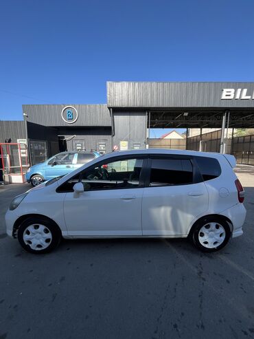 хонда истеп 1: Honda Fit: 2002 г., 1.3 л, Автомат, Бензин, Седан