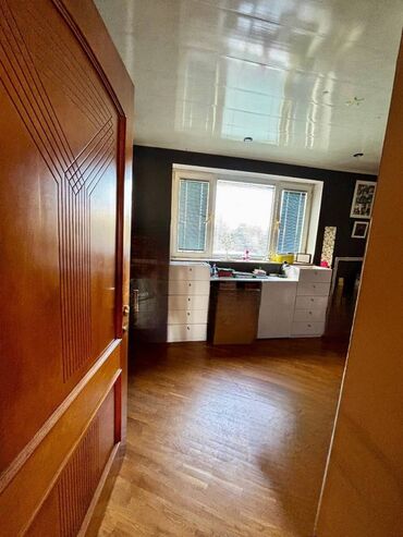 Uzunmüddətli kirayə mənzillər: 28 May,Səməd Vurğun bağının yanı. (Dilarə Əliyeva küc) 6 mərtəbəli — 23