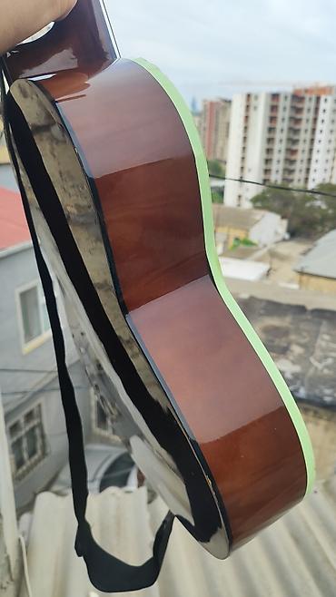 ikinci el gitara: Klassik gitara, İşlənmiş, Rayonlara çatdırılma, Ünvandan götürmə, Ödənişli çatdırılma — 10