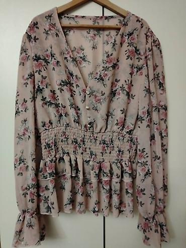 triumph 85b: Romantična ženska bluza sa cvetnim printom - Boja: puder‑roze podloga — 1