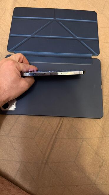 Apple iPhone: IPhone 13 Pro, Б/у, 128 ГБ, Голубой, Кабель, 80 % — 7