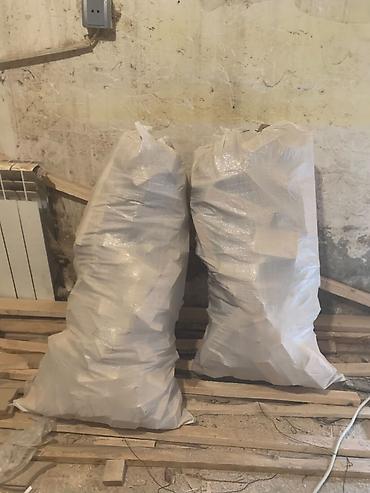 odun taxta: Mebel sexindən çıxan taxta qırıntıları və kəsilmiş ştaketlər/çubuqlar — 4