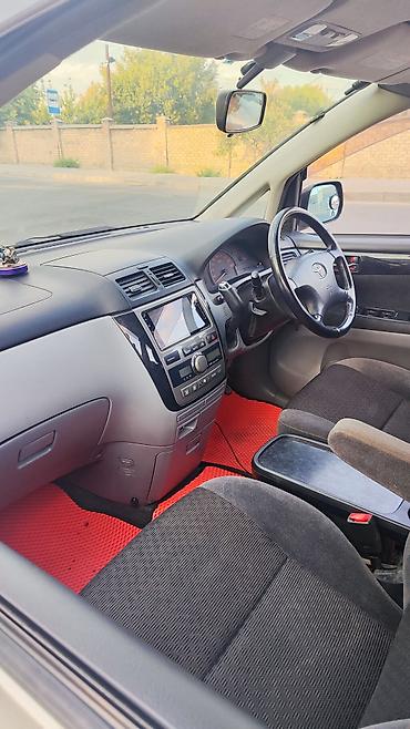 Продажа авто: Toyota Ipsum: 2001 г., 2.4 л, Автомат, Газ, Минивэн — 7