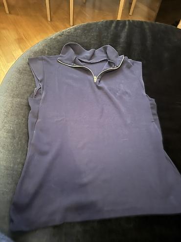 Qolluqsuz tünd göy/bluza tipli kofta - Model: qolluqsuz, bədənə