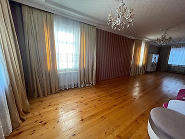 baki bina evi: Geniş və işıqlı mənzil interyeri - Böyük ölçülü qonaq otağı: uzun — 6
