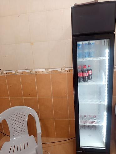 Şüşə qapılı vitrin tipli soyuducu - Şaquli, tək qapılı vitrin