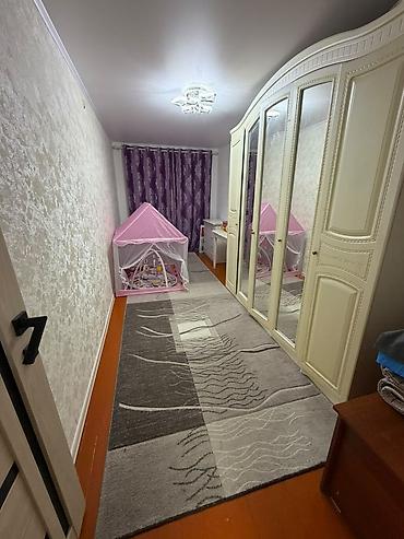 комнаты иссык: Сдаю 2 ком квартирус 10 го Сентября 
 30 тч в месяц — 3