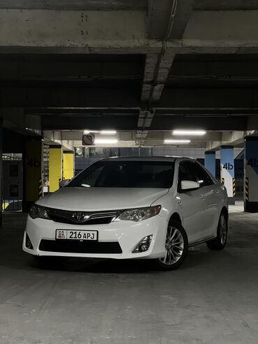 Toyota: Toyota Camry: 2013 г., 2.5 л, Вариатор, Гибрид, Седан