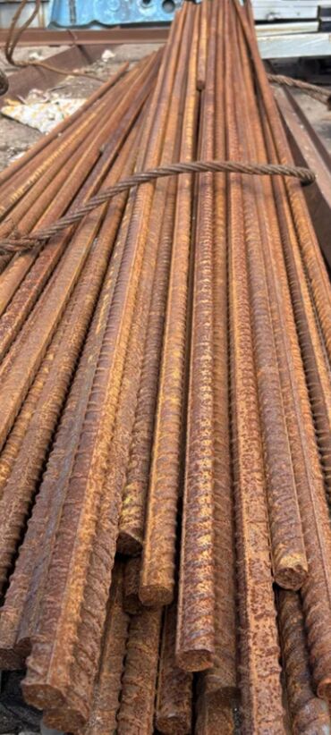 kafel metlax topdan satış: Rusun 18 20 lik armaturları 5 metredir hamısı 2 tondan çoxdu tonu 500
