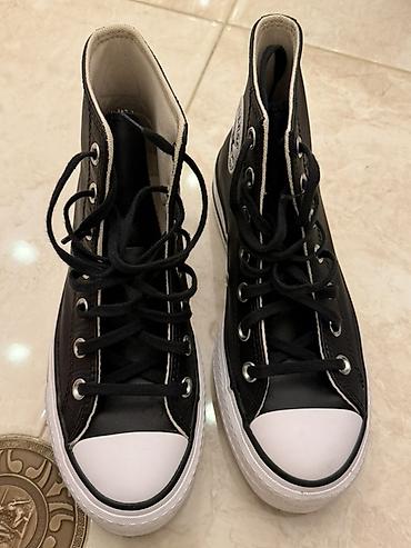 Qadın ayaqqabıları: Converse Chuck Taylor All Star High Top qadın krossovkaları - Model — 2