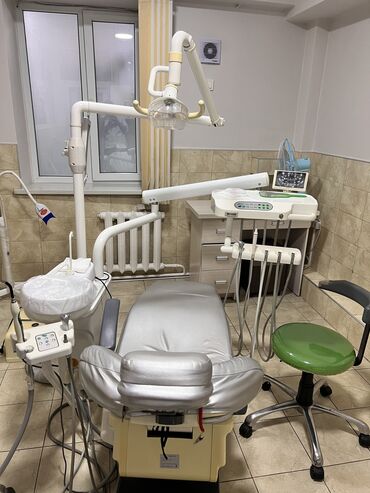 стоматологическое оборудование: Продается стоматологическая установка, комплект в хорошем состоянии