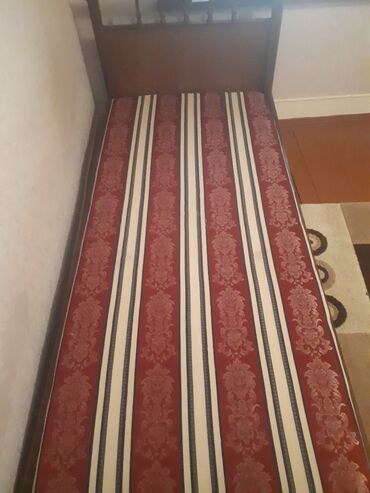 Boşqablar: Təknəfərlik çarpayı, Bazasız, Matras ilə, Siyirməsiz