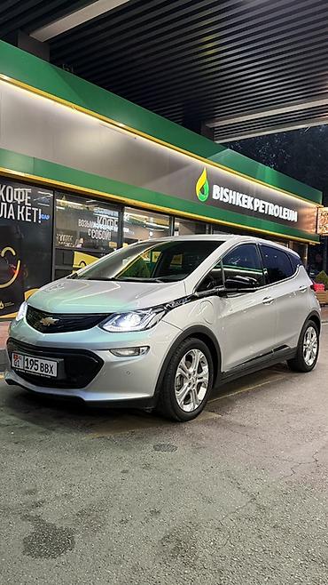 самый дешёвый электромобиль: Chevrolet Bolt: 2020 г., Автомат, Электромобиль, Хэтчбэк — 1