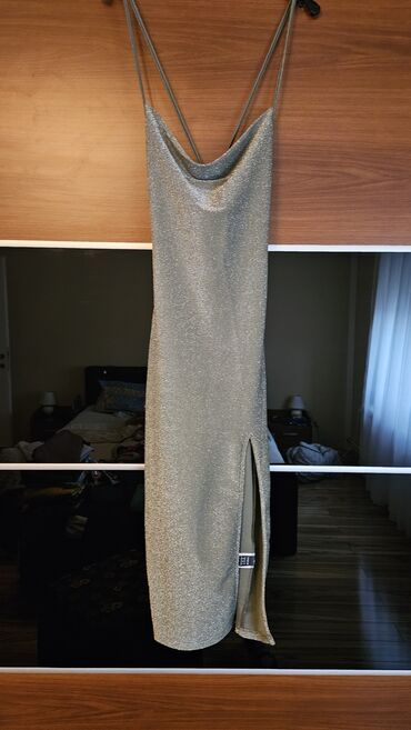šljokičave haljine: Nova haljina shein velicina m, rastegljiva, midi dužina, sa puno