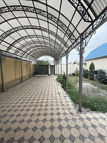 Продажа домов: 6 комнат, 200 м², 5 соток, Бишкек, Восток-5 мкр Собственник — 3