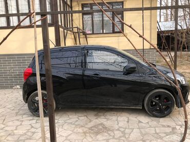 Chevrolet: Chevrolet Spark: 2016 г., 1 л, Автомат, Хэтчбэк — 2