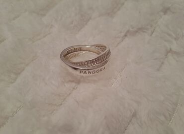srebrni prsten: Srebrni prsten 2u1. Precnik 19mm. Pravo srebro. Samo prodaja