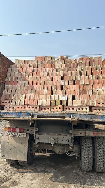 Другие строительные материалы: Стройматериалы с доставкой Ассортимент: - Песок - Щебень - Отсев - — 25