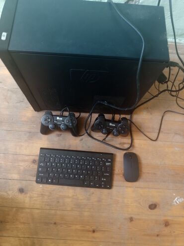 maşın ucun manitor: 6ram 2 VGA wifi blutuzlu maus klaviatura və pultlar verilir gta v pes