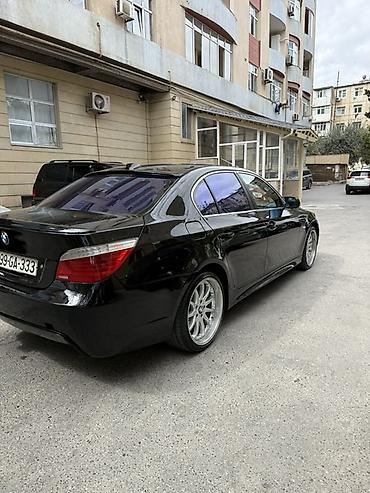 BMW: BMW 5 Series sedan – E60 kuzov, qara rəng. Xüsusiyyətlər: - Kuzov: 4 — 4