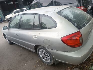 срочно продам авто в связи с переездом: Kia Rio: 2005 г., Хэтчбэк