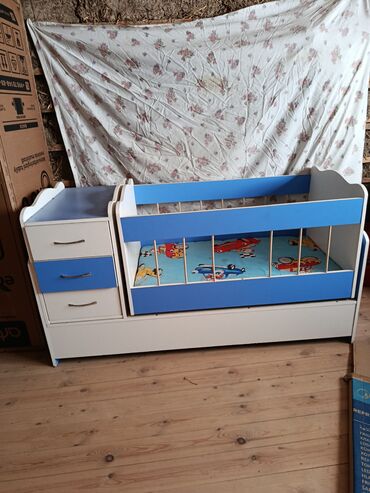 Beşiklər: Oğlan və qız üçün, İşlənmiş, Dördbucaq, Beşik, Dəst ilə, Matras ilə, Yellənmə mexanizmsiz — 9