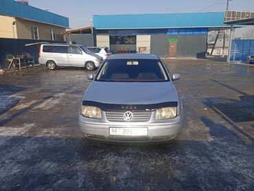 Volkswagen: Volkswagen Bora: 2001 г., 1.6 л, Автомат, Бензин, Седан