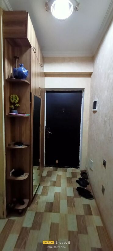 аренда квартир в баку за 200 манат: Salam xırdalanda kiristal 1 də orta təmirli 9 mərtəbəli binanın 1 ci