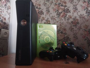 Xbox 360 & Xbox: Xbox 260 ideal vezyete,2 pult 
bir oyun hediyedir
cattirilma pulsuzdur