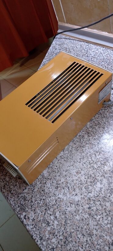 Kaloriferi: Električna Grejalica 2000 w kao nova je. Dugačak debeo kabal — 7