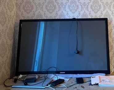 игры на пс3 купить: Черный плоский телевизор Samsung с большим экраном. Идеально подходит