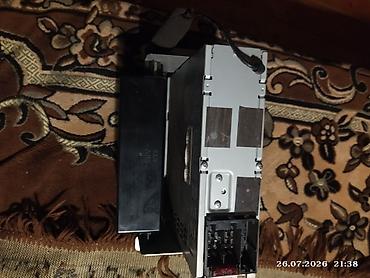 blutuz aux: Avtomobil maqnitofonu – CD/MP3 Receiver Xüsusiyyətlər: - Ön paneldə — 2