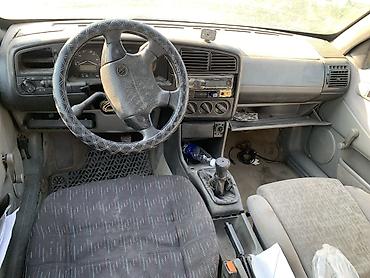 Продажа авто: Volkswagen Passat: 1995 г., 2 л, Механика, Бензин, Универсал — 5