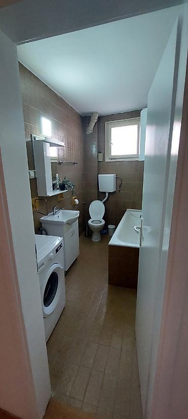 Dugoročni najam stanova: Izdaje se stan 90m2+ terase, Centar grada, preko puta Umetničke škole — 11