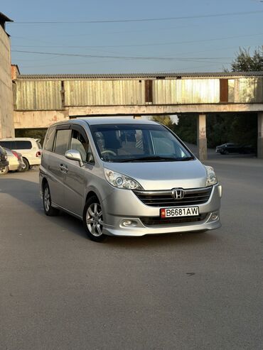нужна машина для перевозки груза: Honda Stepwgn: 2005 г., 2 л, Автомат, Газ, Минивэн